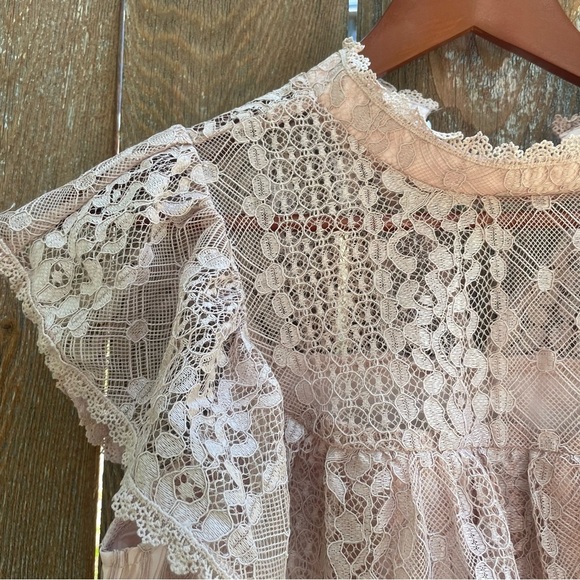 ESLEY Women’s Dusty Pink Lacy High Neck Ruffle Sleeve Size Small - Picture 2 of 7